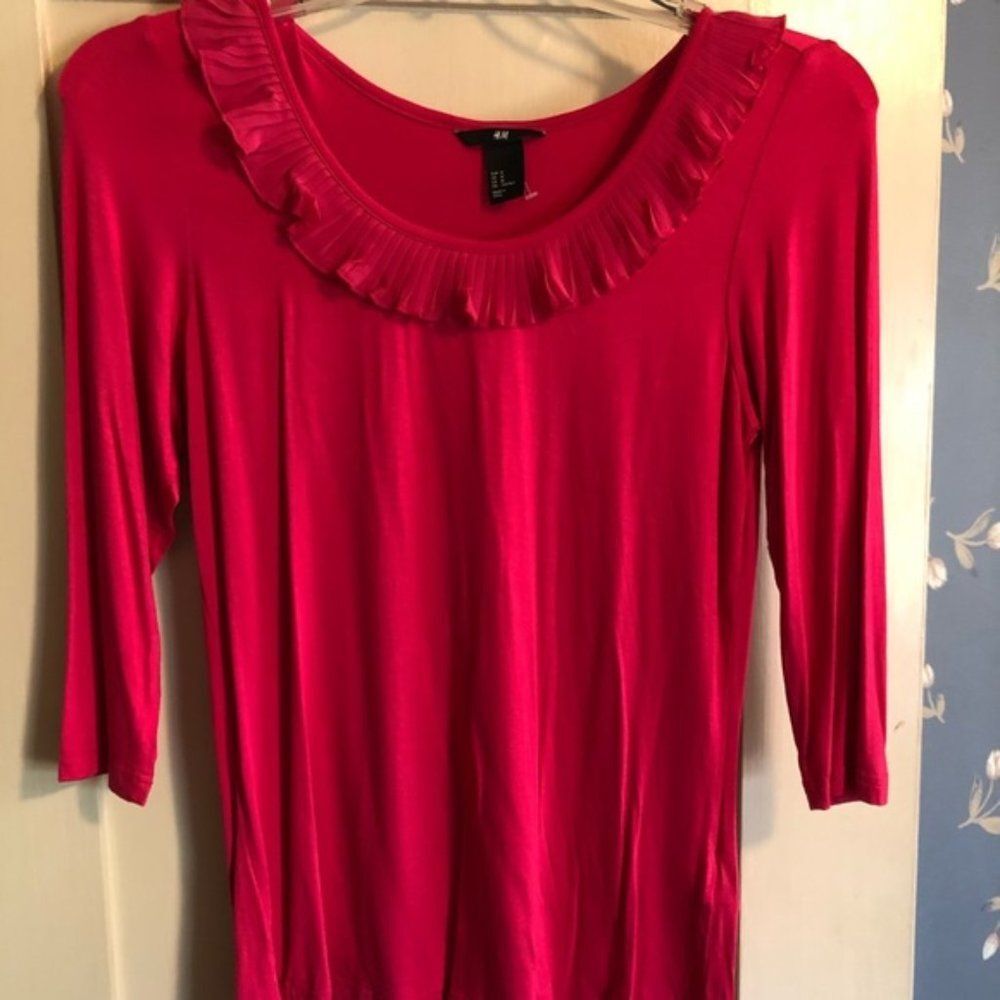 H&M Pink Ruffled Blouse - Size M